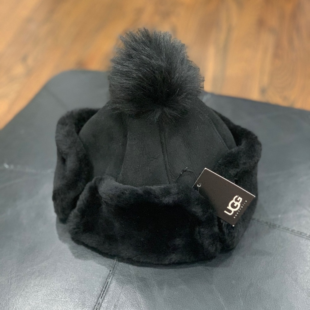 New Ugg Shearling Flap Hat Black One Size